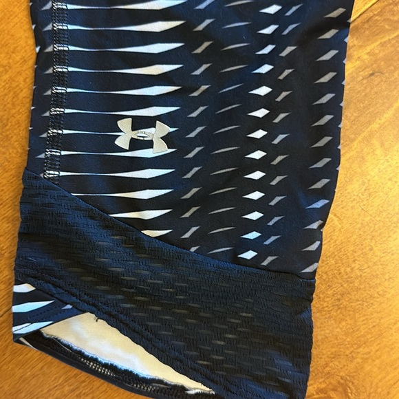Size small under armor leggings - black with white and gray - mid rise waist - Picture 2 of 3